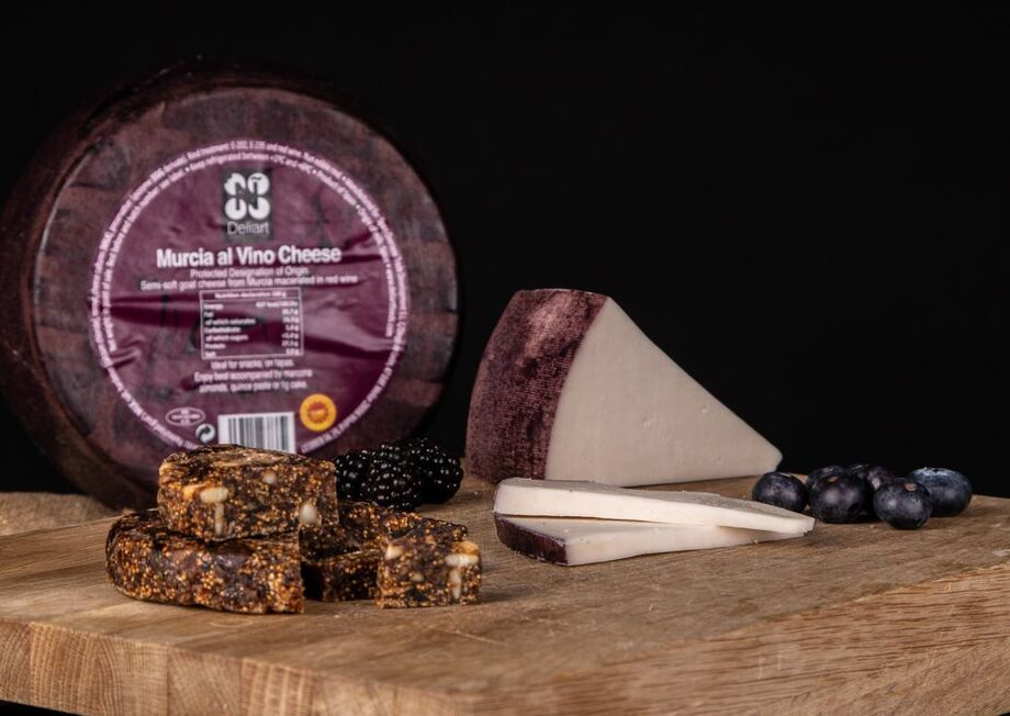 Murcia al Vino cheese with our fig cake.