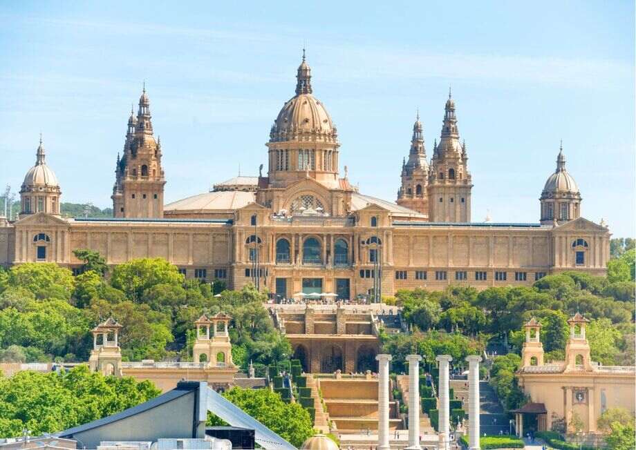 This museum is best known for its large collection of Romanesque and Gothic art, as well as Catalan art.