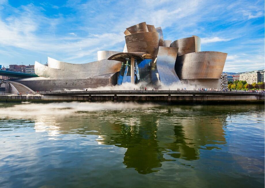 The Guggenheim Museum in Bilbao is one of the seven museums that the Solomon R. Guggenheim Foundation has in different parts of the world.