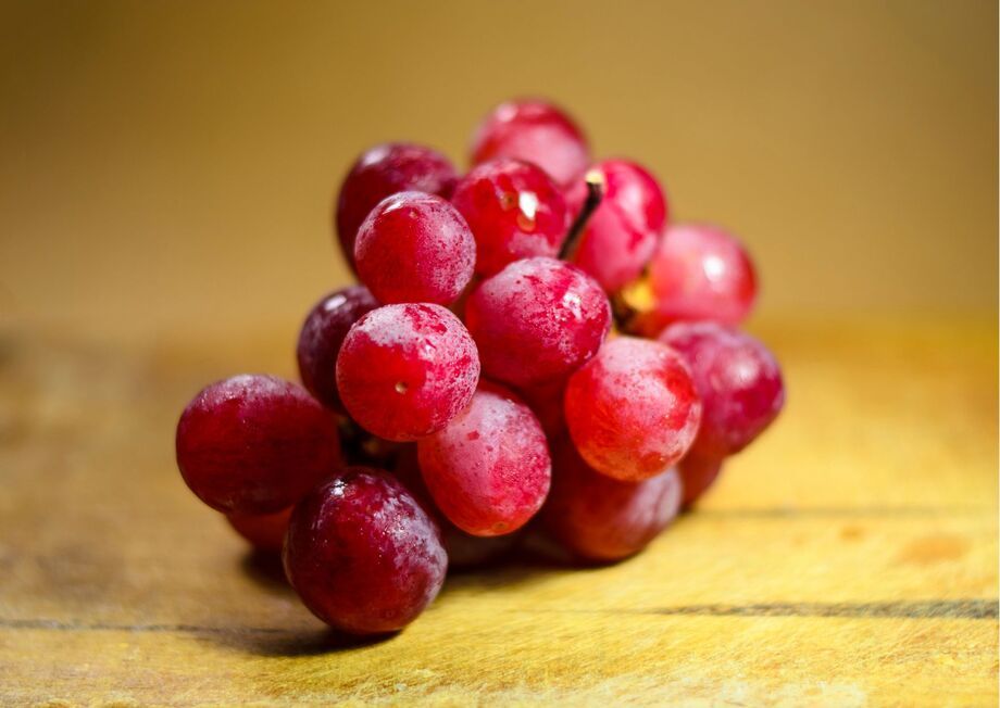 With their sweet taste, grapes create a pleasant contrast and combine perfectly with any dish of migas.