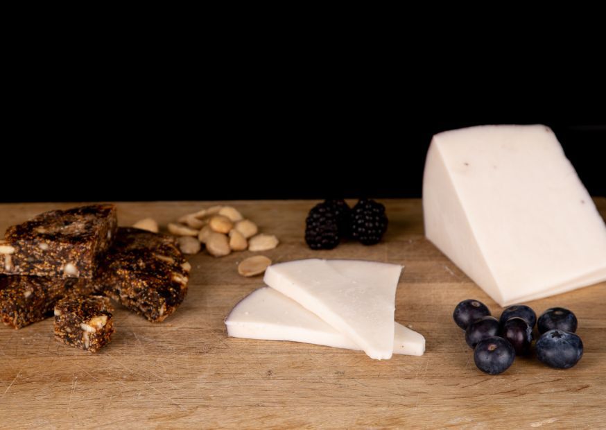 Marcona pairing with Murcia al Vino cheese and fig cake.