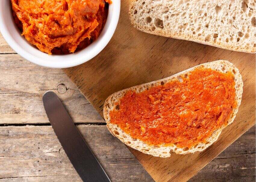 Its savory and slightly spicy flavor, combined with its unique, spreadable texture, makes sobrasada a real gastronomic delight.