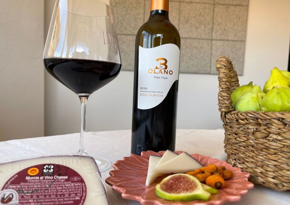 Deliart Murcia al Vino cheese pairing with a red wine.