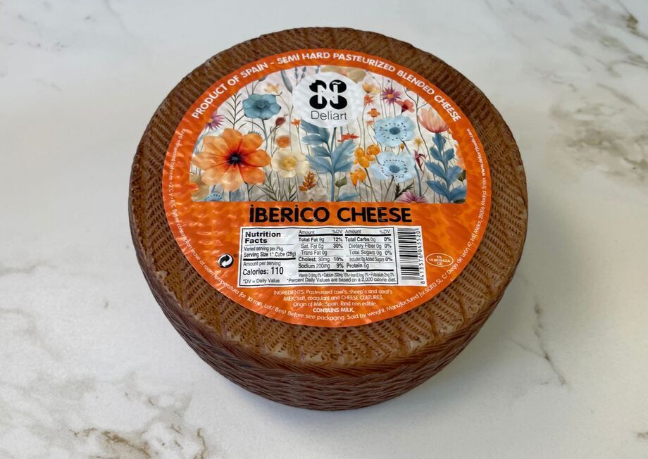 The Deliart ® Iberico Cheese label based on the pastures consumed by the animals.