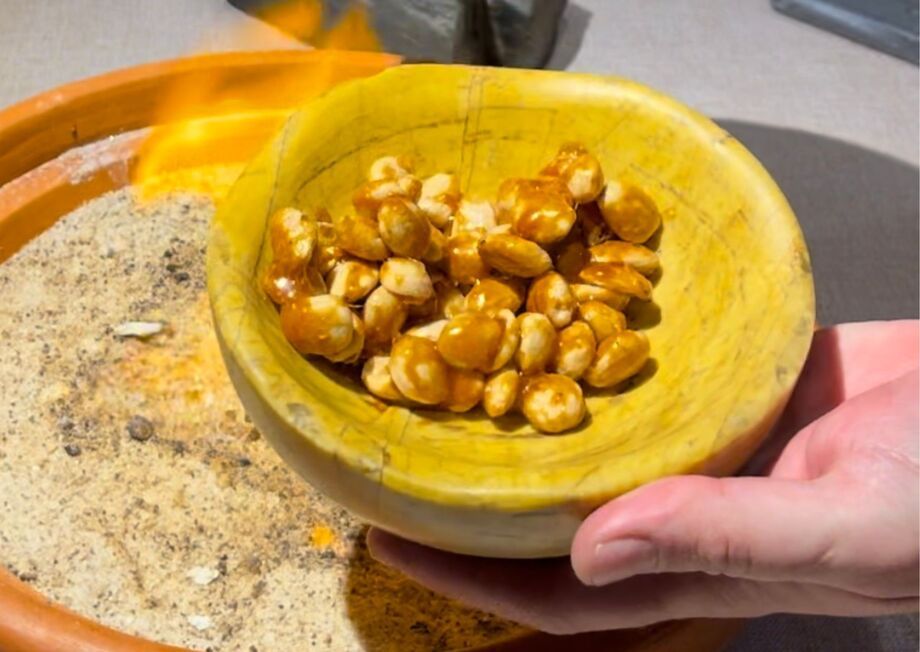 The caramelized Marcona almonds are made with care and the best raw materials.