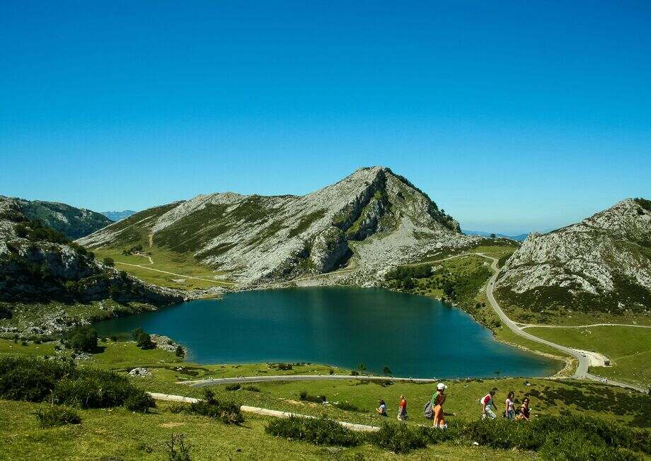 The highest peaks are found in this place where the legendary history of Asturias was born.