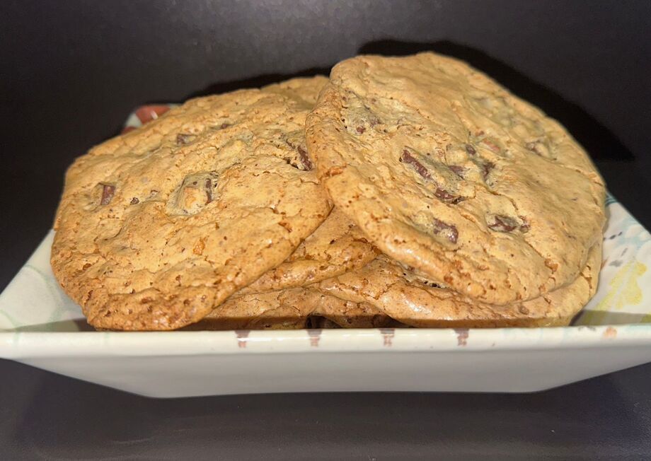 Gluten-free indulgence with a touch of sweet and salty perfection.