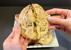 Almond cookies