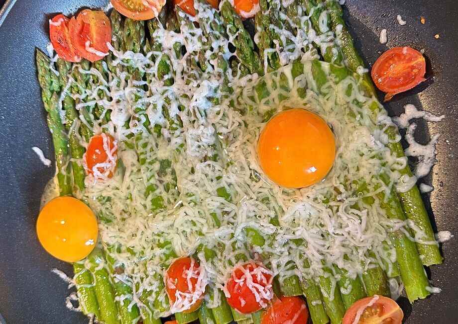 The quantity of eggs may vary depending on the number of servings needed.