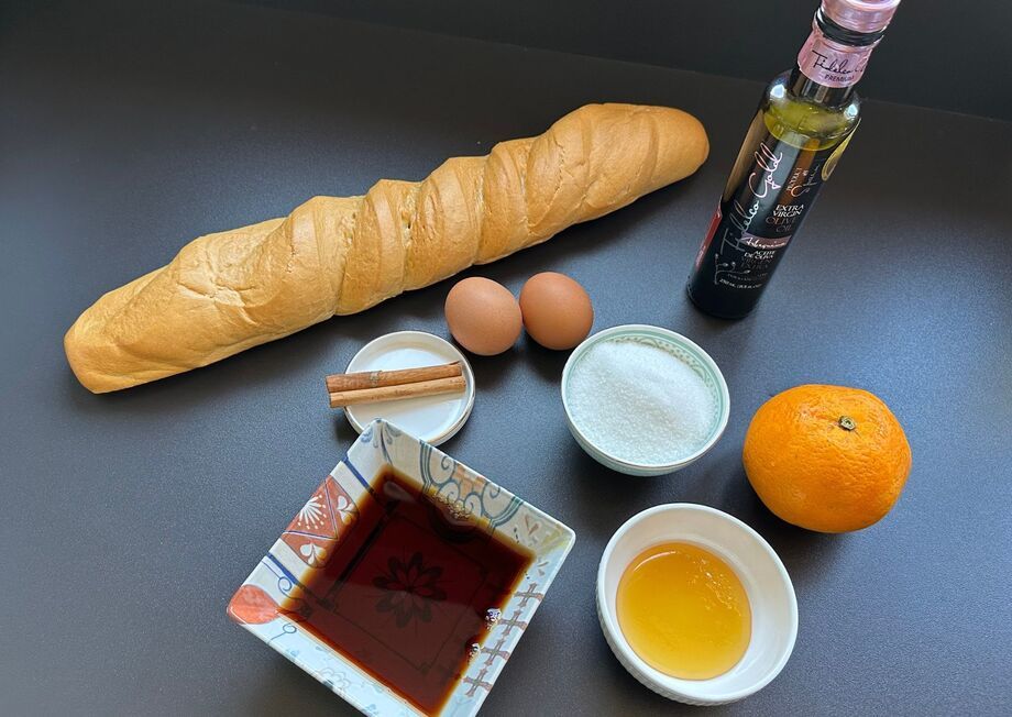  Sweet wine, citrus peel, and cinnamon… the soul of authentic torrijas.