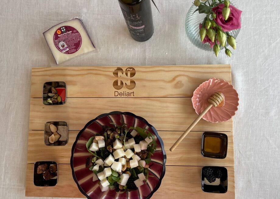 Murcia al Vino cheese meets Mediterranean freshness.