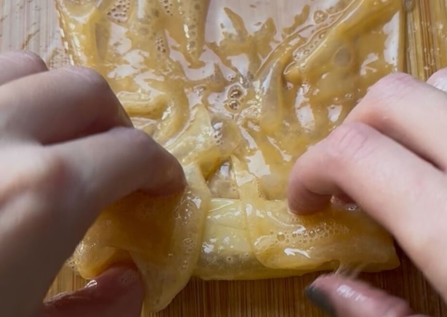 Add the cheese you like to your taste.