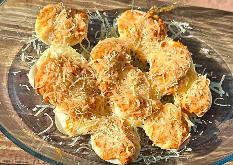 gratinated stuffed eggs