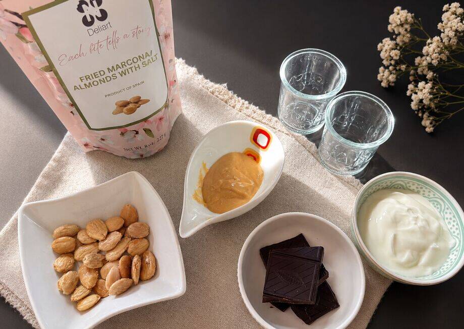 Dark chocolate and Marcona almonds: a perfect match.